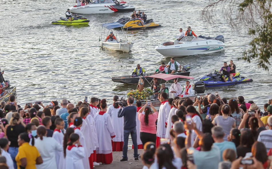 Prociss O Fluvial Marca Fim Dos Festejos De S O Pedro Em Teresina Gp