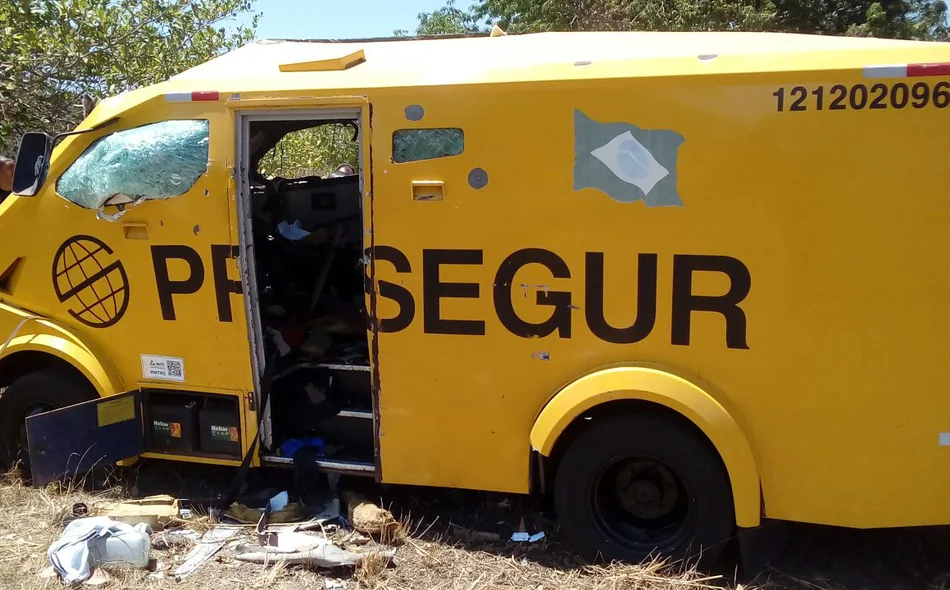 Bandidos Explodem Carro Forte Da Prossegur Em Campo Maior GP1