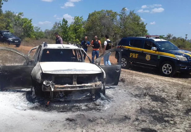 Bandidos explodem carro-forte da Prossegur em Campo Maior