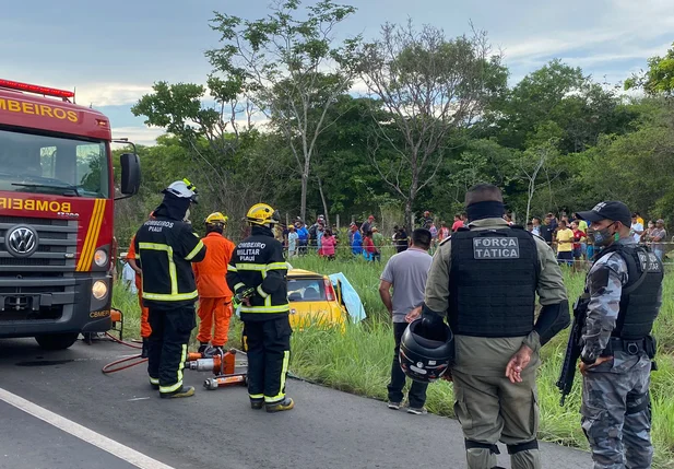 Cabo da PM e família morrem em acidente na cidade de Altos