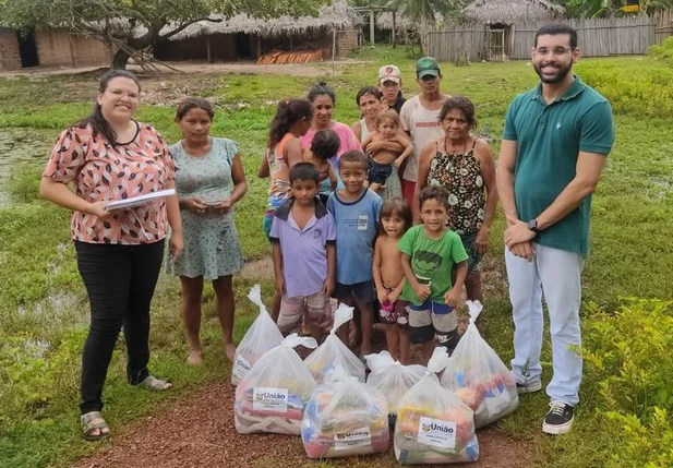 Prefeitura de União distribui 4 mil cestas básicas para a população