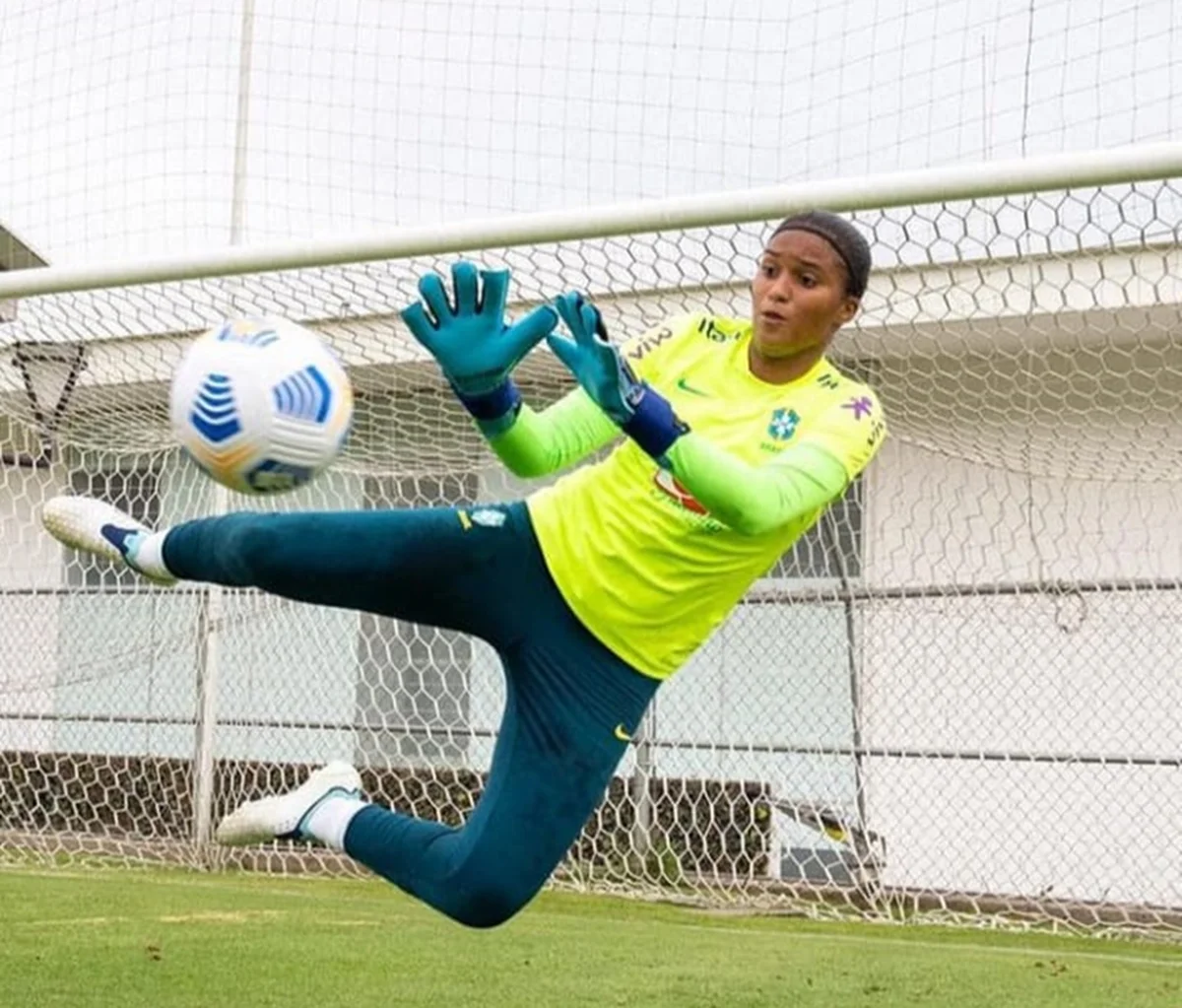 Jogadora piauiense é destaque na seleção brasileira feminina - GP1