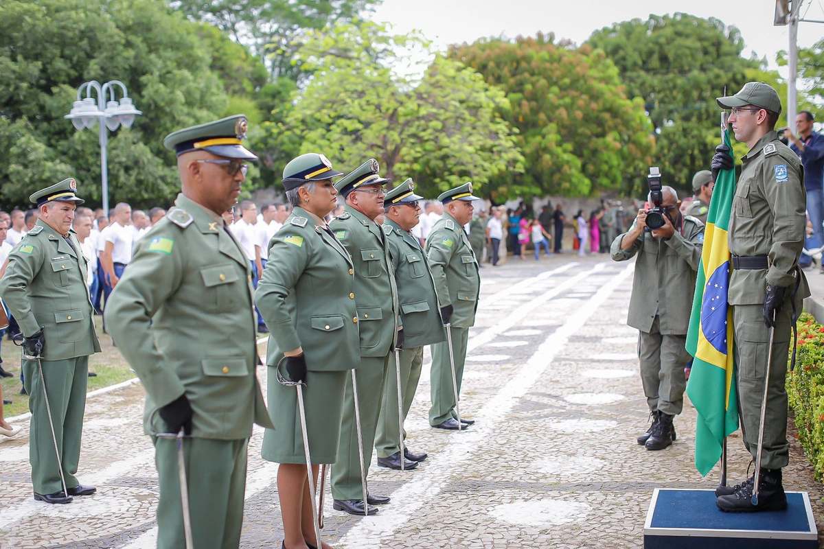 Solenidade em alusão ao Dia da Bandeira