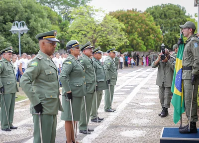 Solenidade em alusão ao Dia da Bandeira