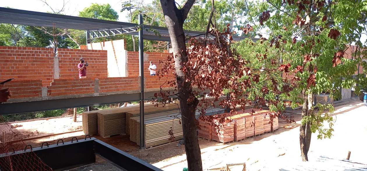 Construção da Escola 15 de Outubro