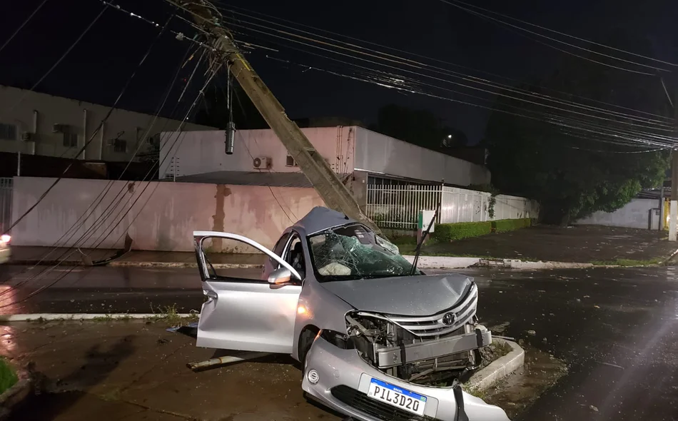 Motorista ficou gravemente ferido