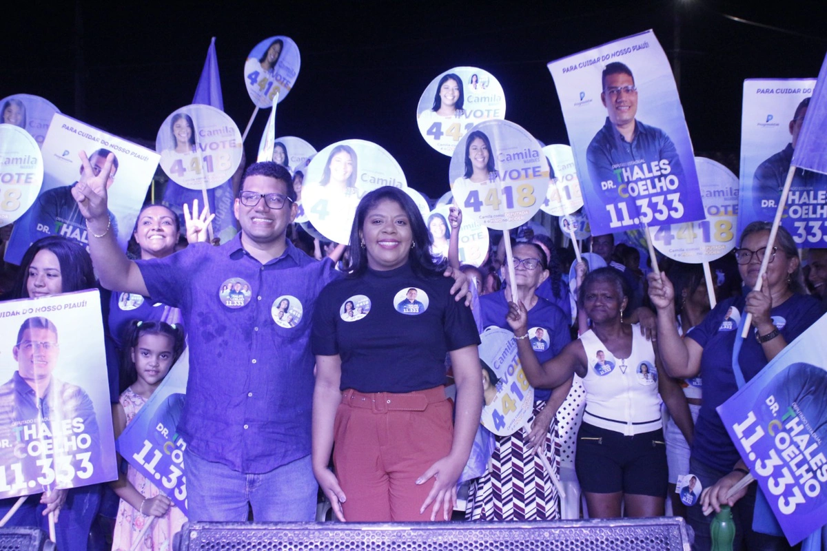 Camila Marques em reunião na zona sul de Teresina