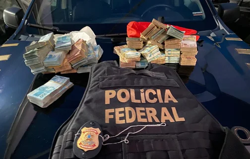 Homem é preso pela PF com R$ 360 mil em carro na zona leste de Teresina