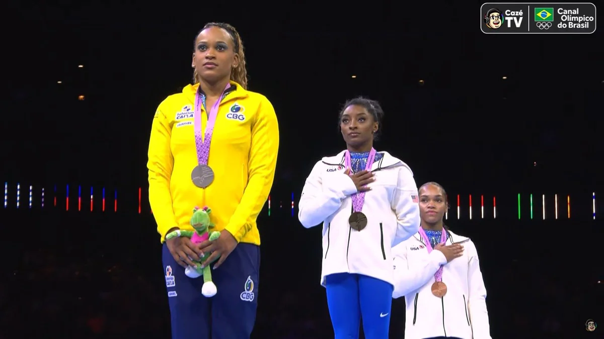 Rebeca Andrade é prata no individual geral do Mundial de ginástica; Simone  Biles conquista hexa