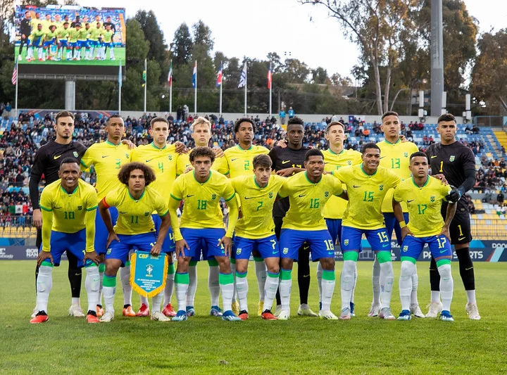 Brasil vence Chile nos pênaltis e conquista ouro no futebol masculino após  36 anos - Hora Campinas