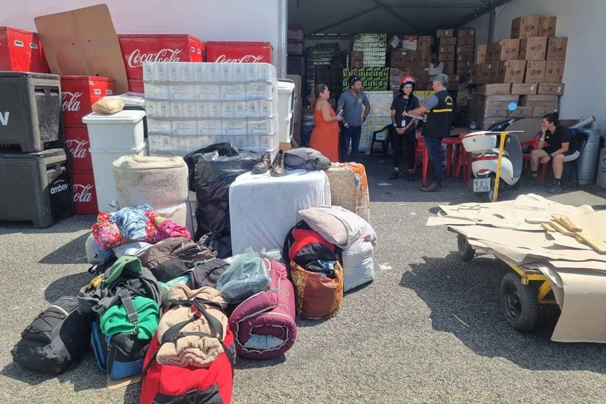 As vítimas dormiam sobre o chão e pallets dentro do Lollapalooza