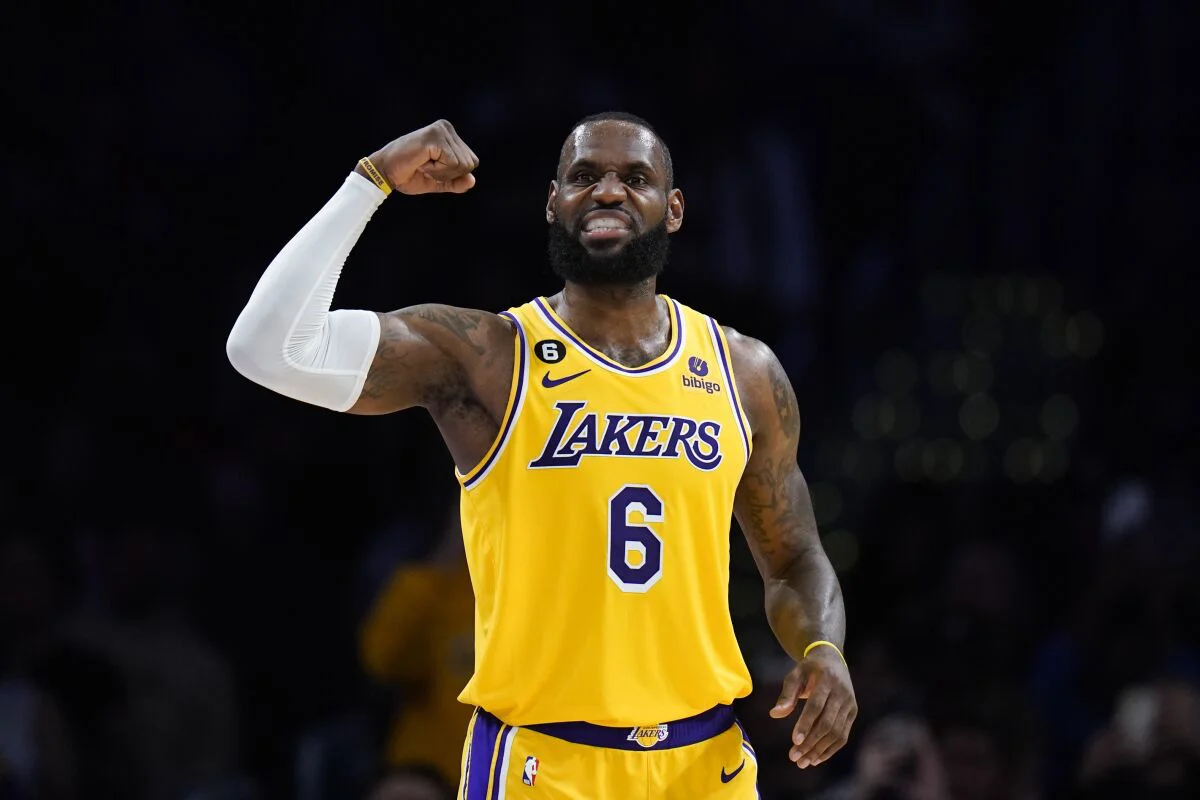 Lakers planeja aposentar a camisa de LeBron James - Jogo24