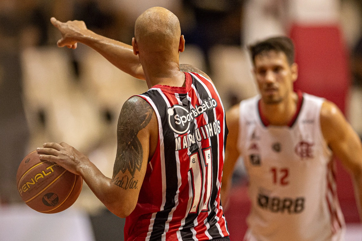 São Paulo vence Flamengo no jogo 1 por 80 a 72