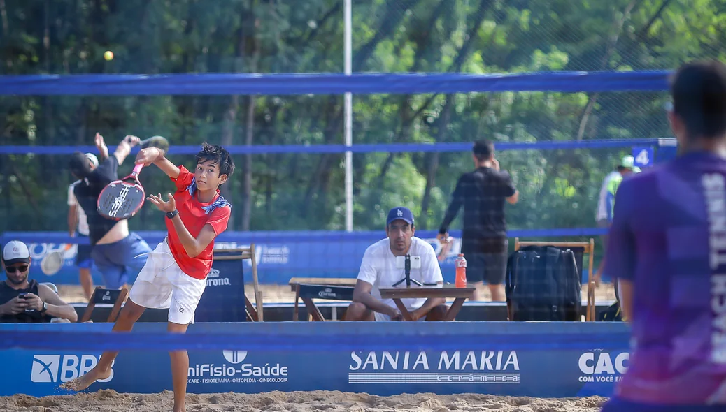 Um dos principais torneios do circuito mundial de beach tennis