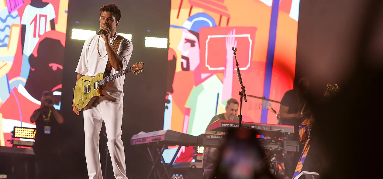 Banda Natiruts se apresentou na noite de sábado