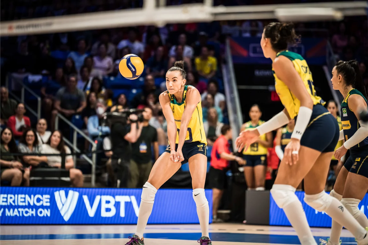 Liga das Nações de Vôlei Masculino 2023: Brasil derrota China e