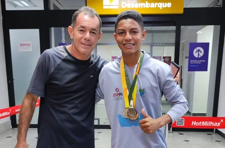 Jovem canoísta piauiense João Pedro Alves da Silva