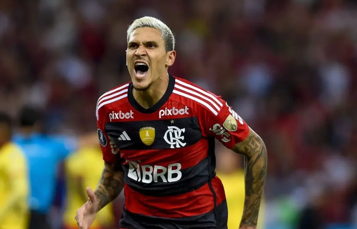 Volta de Pedro aos treinos do Flamengo é marcada por