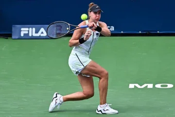 Bia Haddad vence tenista número 1 do mundo e avança no WTA 1000 de Toronto