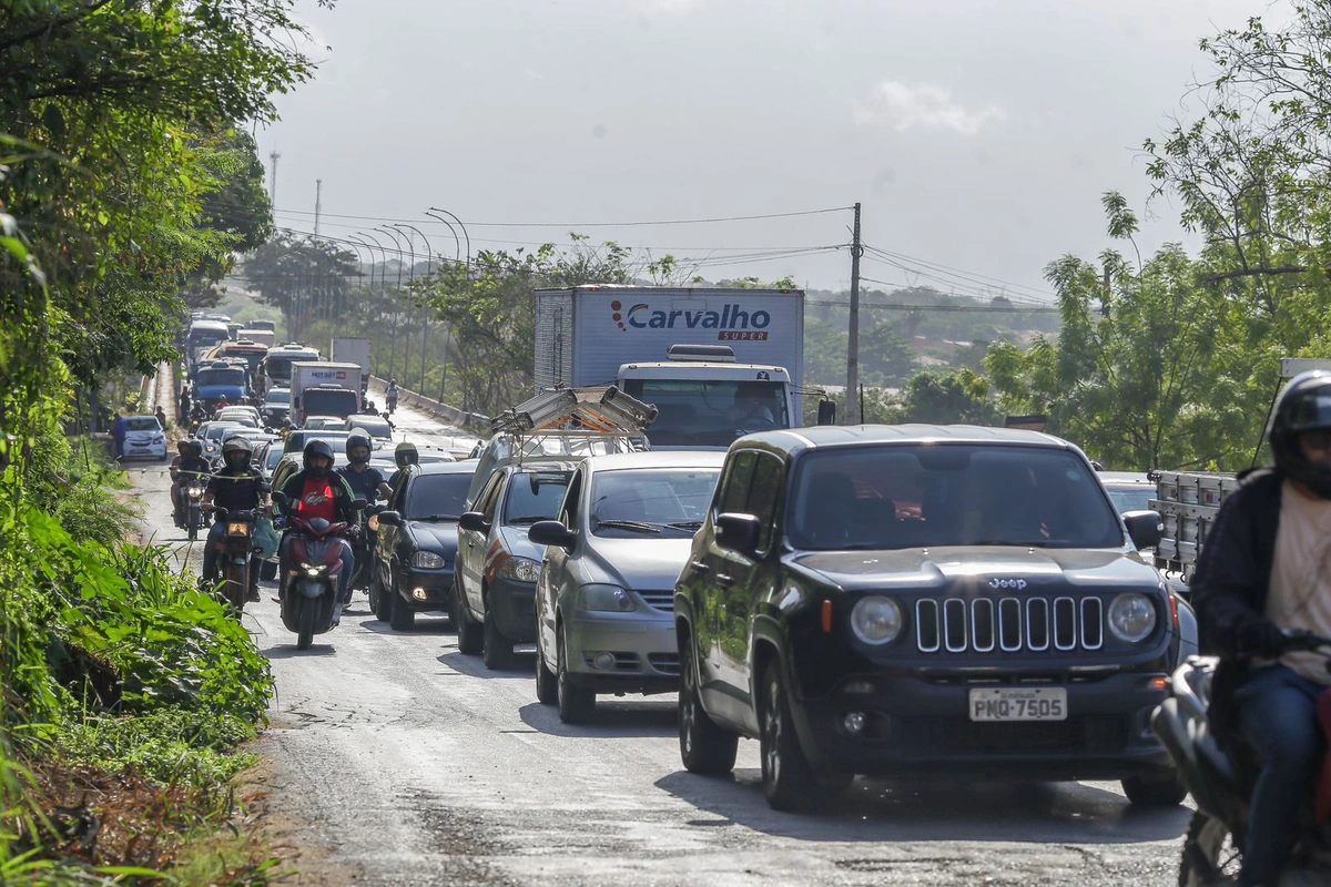 Trânsito ficou congestionado no local