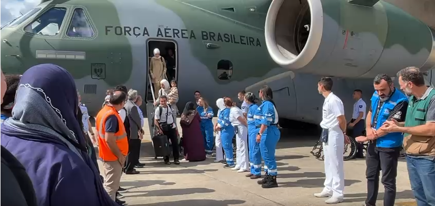 7° voo de repatriação de brasileiros no Líbano chega ao Brasil