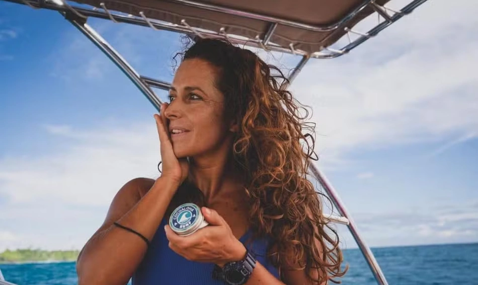 A surfista e influenciadora italiana Giulia Manfrini de 36 anos