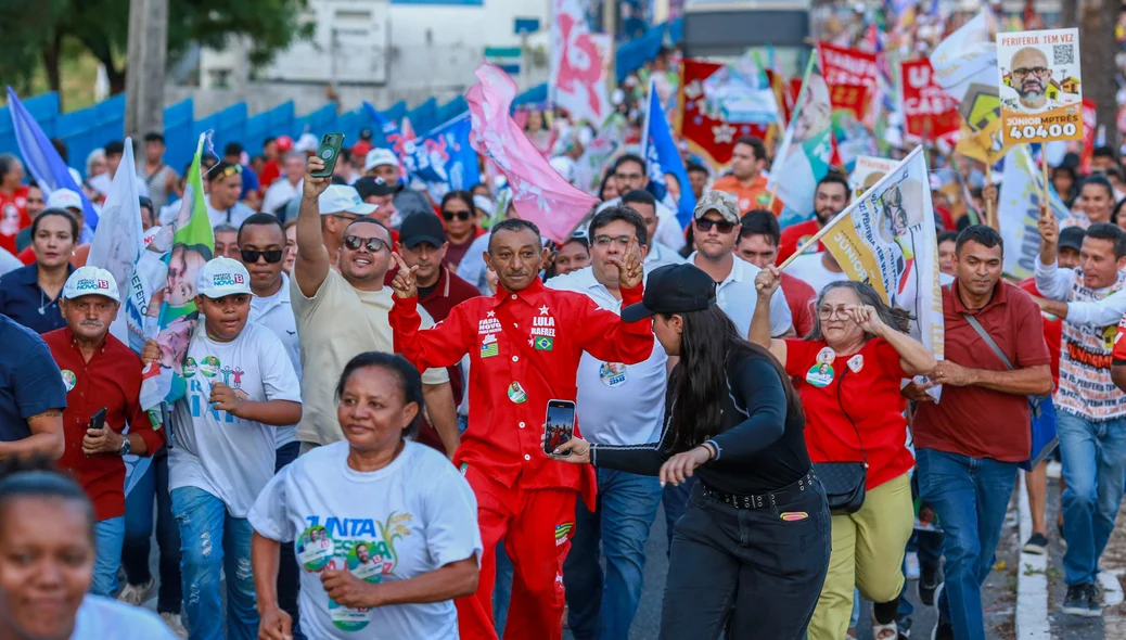 Apoiadores de Fábio Novo ocuparam a Avenida Marechal Castelo Branco