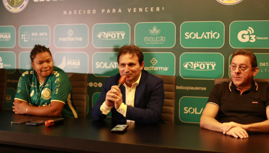 Apresentação da técnica Renata Costa