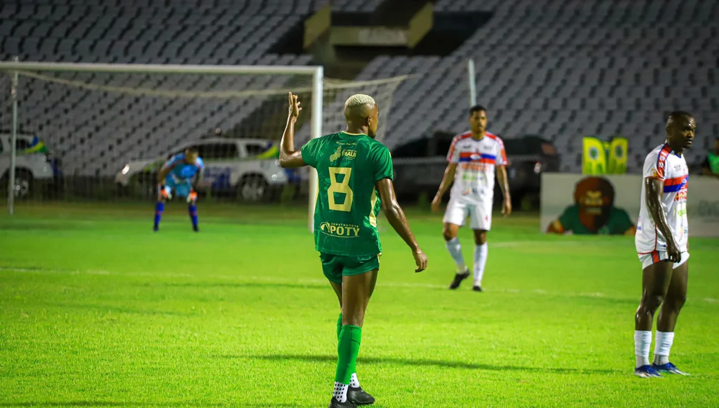 Atlético Piauiense e Piauí disputaram o título do Piauiense Série B 2024 no estádio Albertão