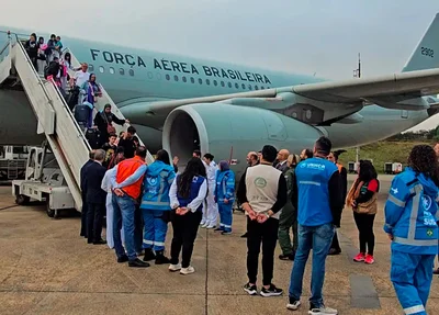 Avião da FAB com brasileiros repatriados do Líbano