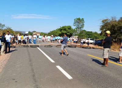 BR 135 foi interditada em Redenção do Gurguéia