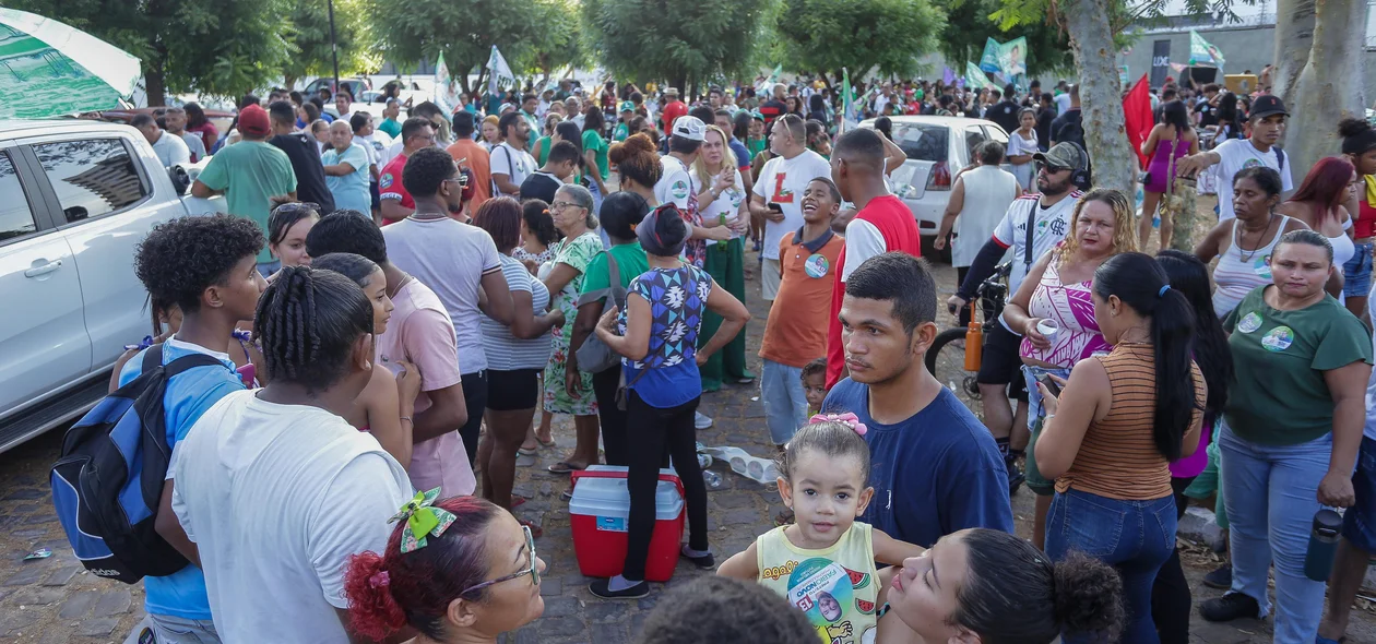 Campanha eleitoral de Fábio Novo foi encerrada com uma caminhada