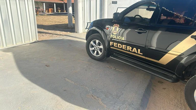 Carro da Polícia Federal