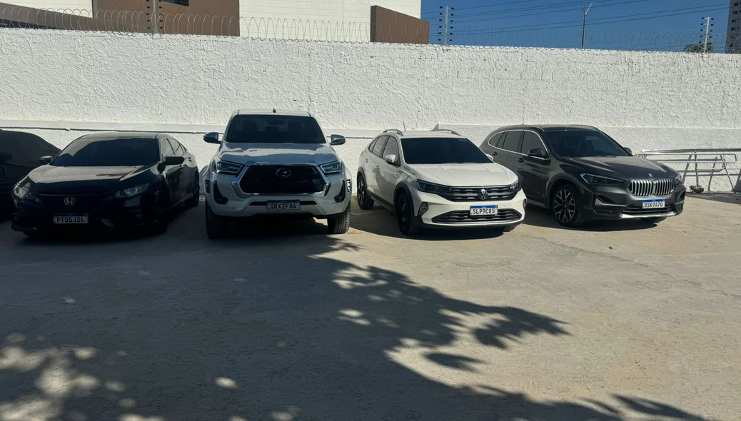 Carros apreendidos