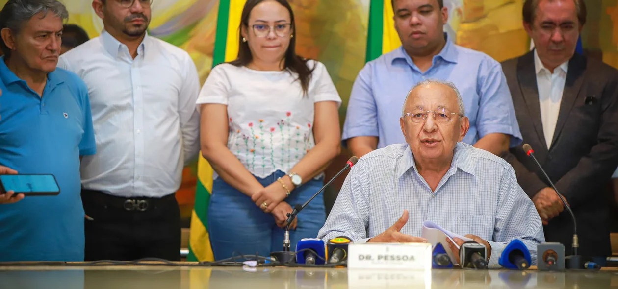 Coletiva de imprensa na manhã desta segunda (07)