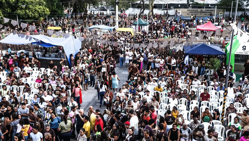 Comemoração de São Francisco de Assis contou com a presença de milhares de fiéis