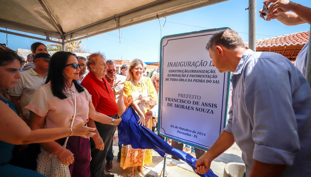 Deputada Gracinha Máo Santa ao lado do prefeito Mão Santa e da mãe, Adalgisa Moraes Souza