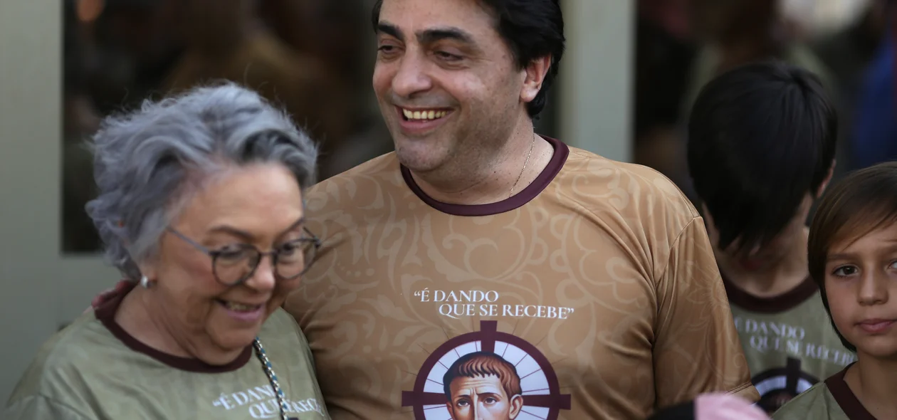 Dr. Thiago Castro e sua mãe (Bizet Castro)