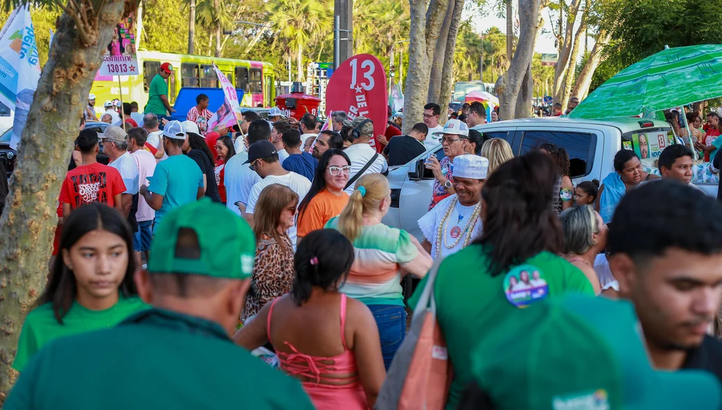 Eleitores da base de Fábio Novo participaram de caminhada por Teresina