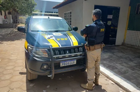 Equipe da PRF prendeu o acusado na BR 135 em Cristino Castro