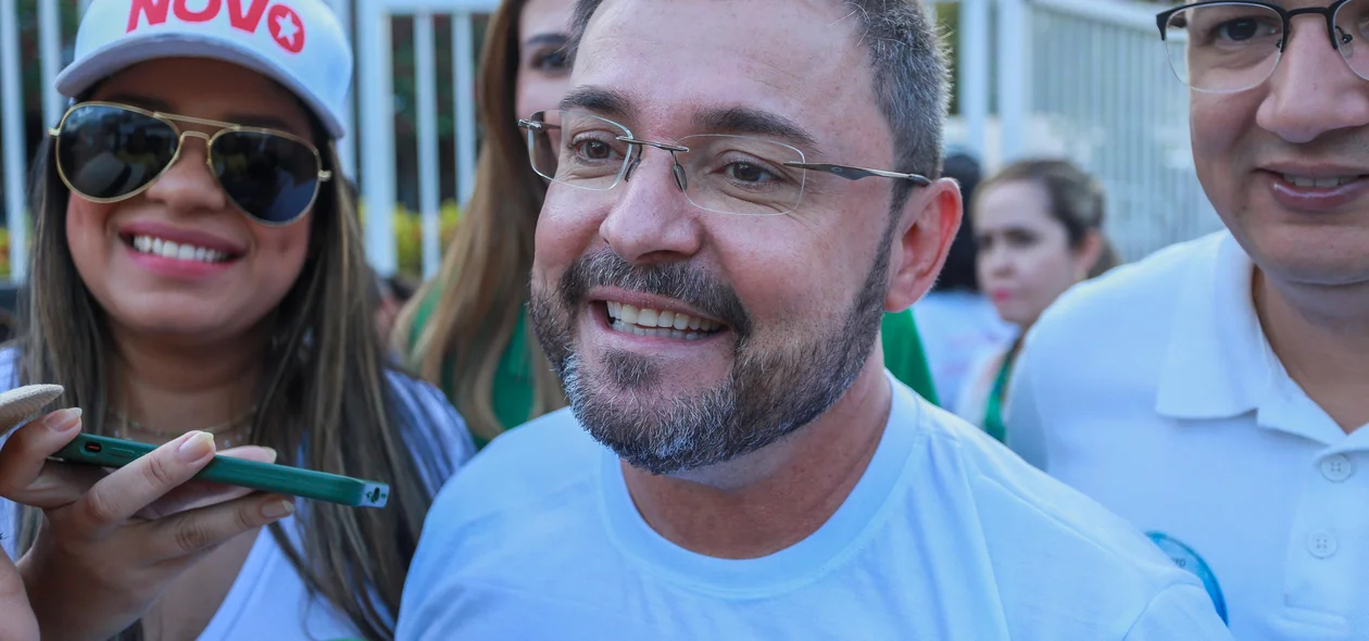 Fábio Novo em ato final de campanha