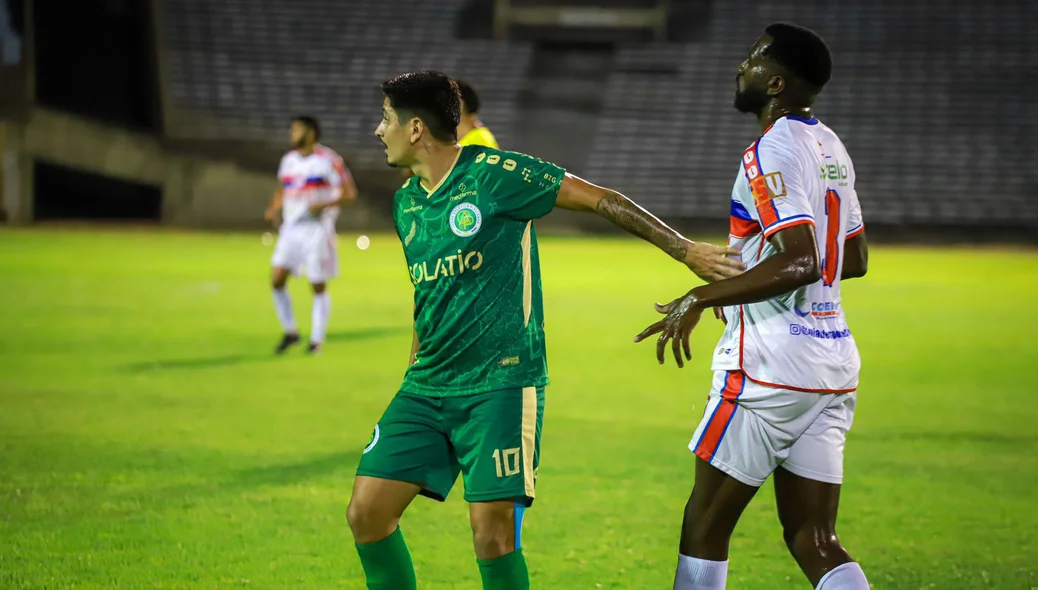 Felipe Pará (Atlético Piauiense) e Luisão (Piauí)