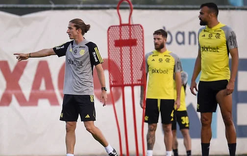 Filipe Luís realizou o primeiro treino no Flamengo