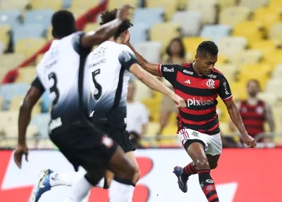 Flamengo venceu com gol de Alex Sandro