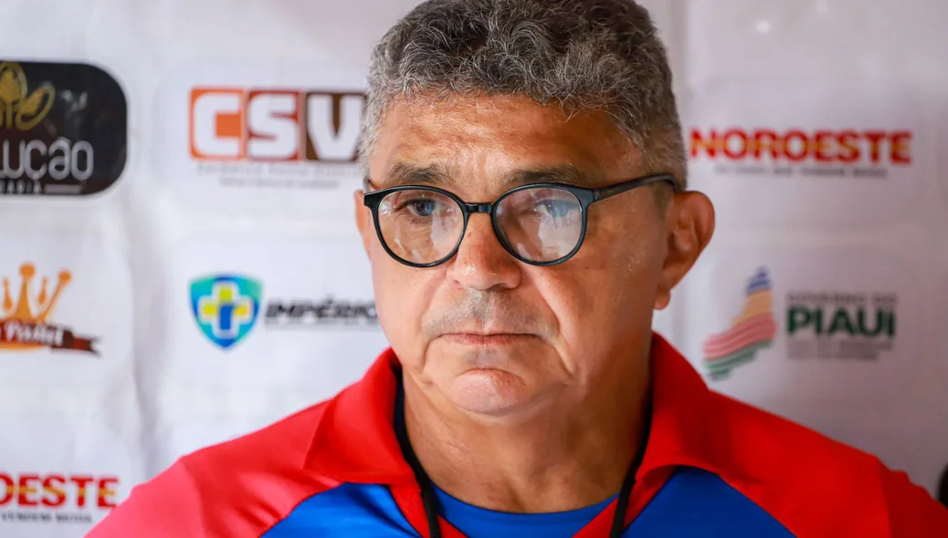 Flávio Araújo, técnico do Piauí