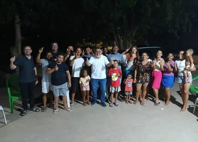 Geraldo Carvalho em reunião com moradores do bairro Mafrense