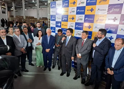 Governador Rafael Fonteles e presidente dos Correios visitam Centro da Sesapi