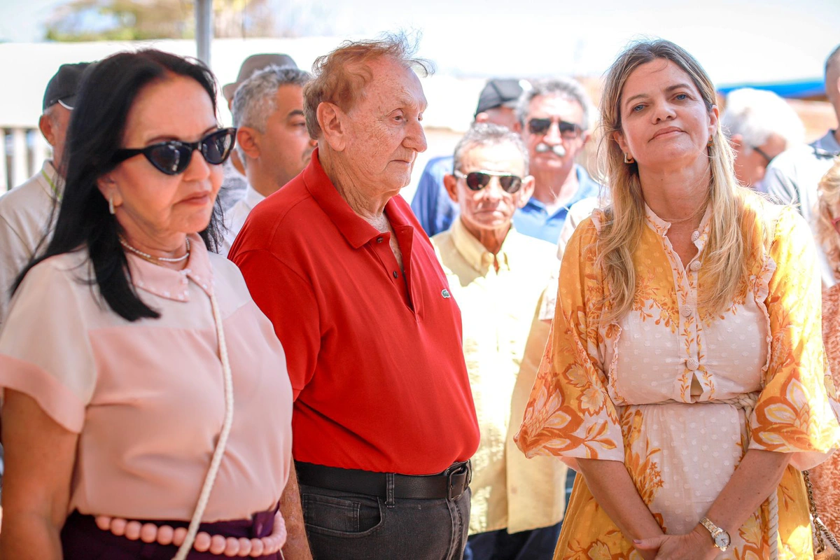 Gracinha Mão Santa ao lado do prefeito Mão Santa e da mãe, Adalgisa Moraes Souza