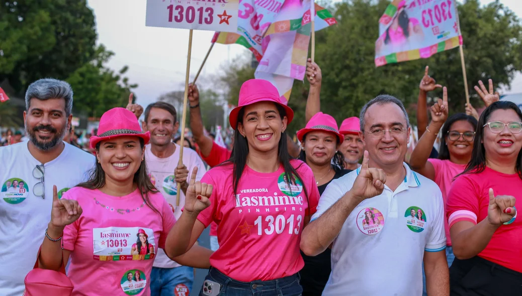 Iasminne Pinheiro também participou da caminhada organizada por Fábio Novo