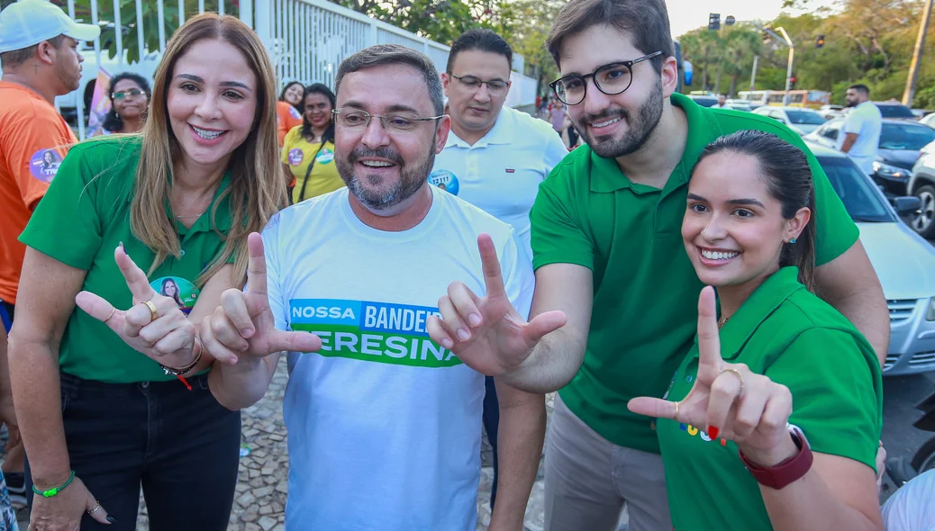 Lucy Soares também marcou presença na caminhada do candidato à Prefeitura pelo PT